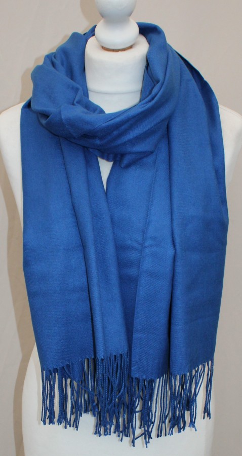 Mėlynas vidutinio storumo šiltas šalikas s887