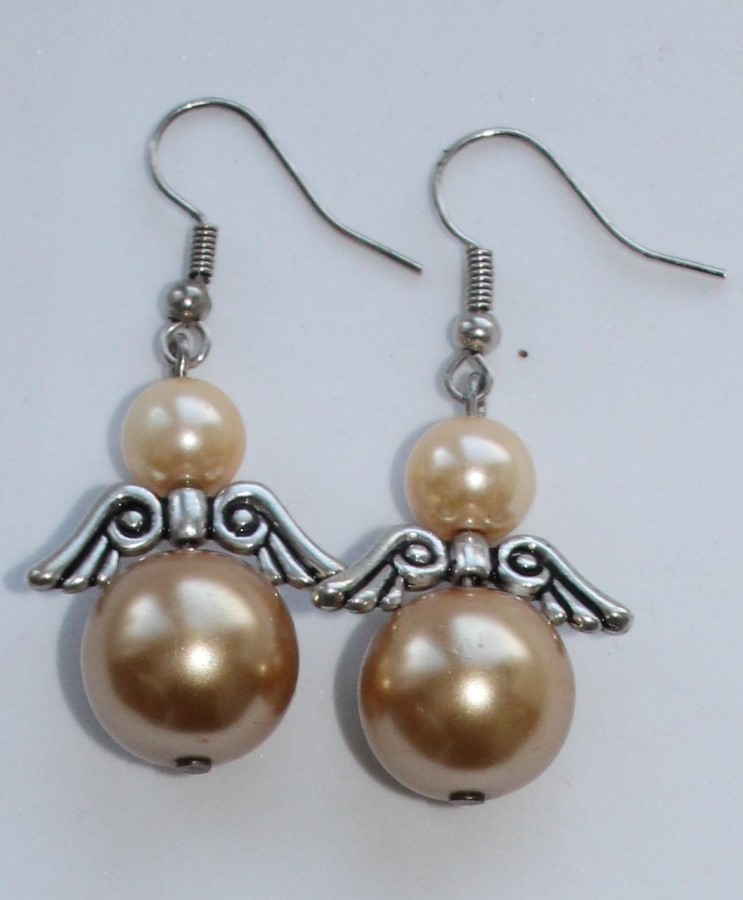 Rudų perlų angeliukai