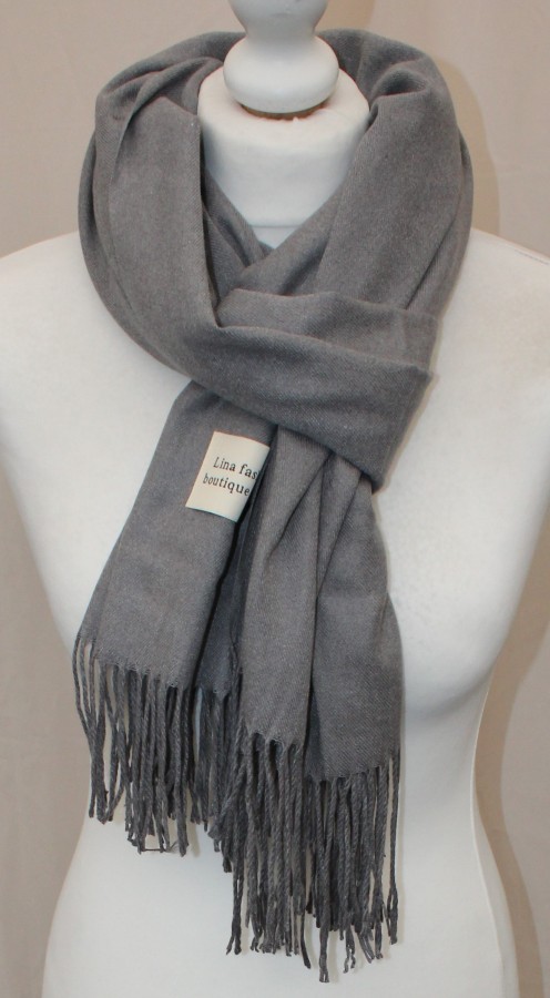 Pilkas vidutinio storumo šiltas  šalikas s870