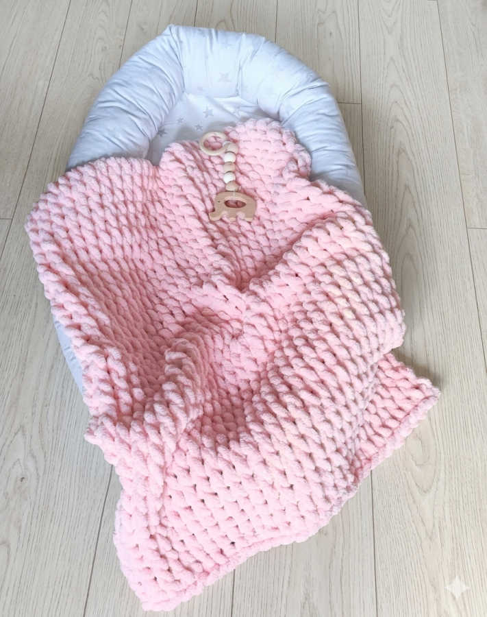 Rankomis megztas vaikiškas pledukas, rožinis 60 × 70 cm