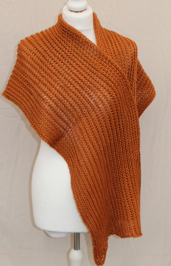 Megztas ilgas šalikas su vilna  rudas ryžas