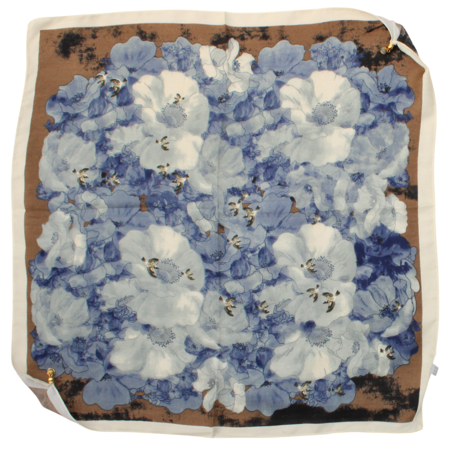 Medvilninė skarelė su magnetiniu užsegimu mėlynos gėlės s938