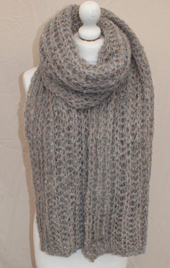 Megztas ilgas šalikas su vilna pilkai smėlinis