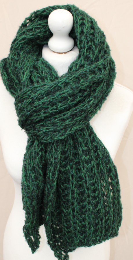 Megztas ilgas šalikas su vilna žalias