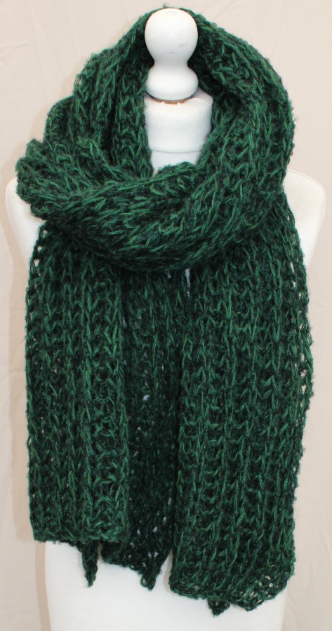 Megztas ilgas šalikas su vilna žalias