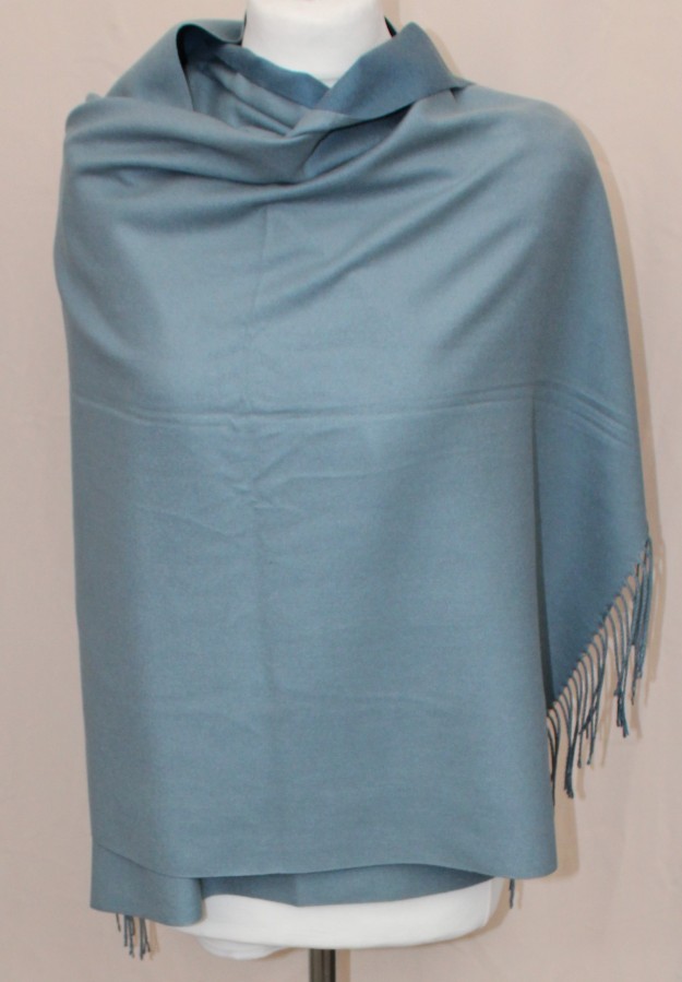 Pereinančios spalvos mėlynas dvipusis šalikas s843