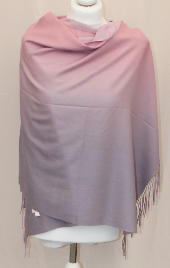 Pereinančios spalvos rožinis pilkas dvipusis šalikas s851