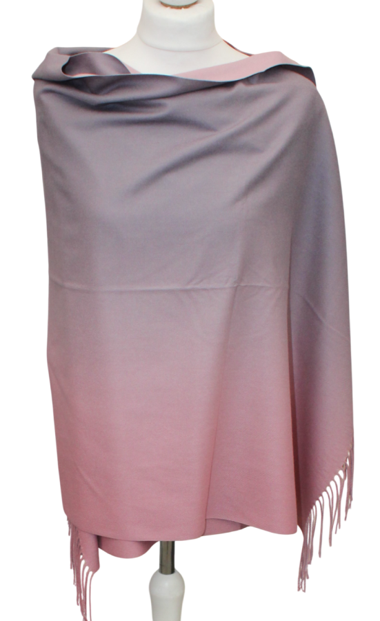 Pereinančios spalvos rožinis pilkas dvipusis šalikas s851