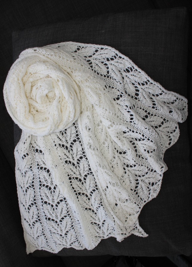 Prabangus, minkštas, megztas rankomis 100 proc.merino šalikas