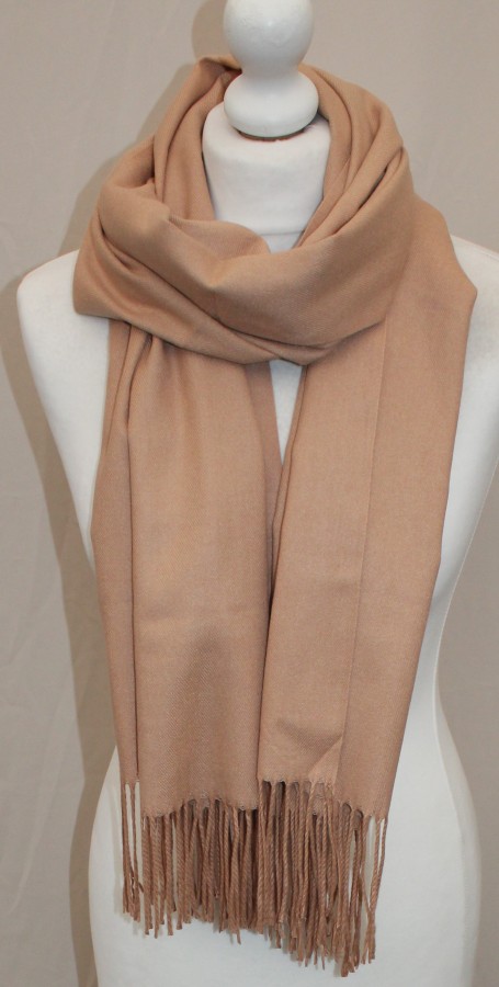 Rusvas vidutinio storumo šiltas šalikas s884