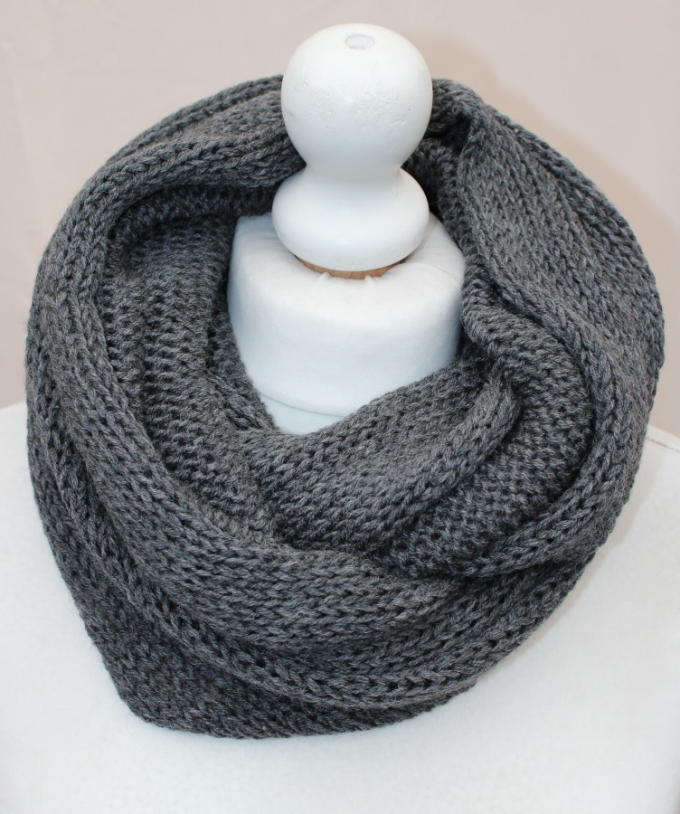 Šalikas su merino vilna, tamsiai pilkas (M009)