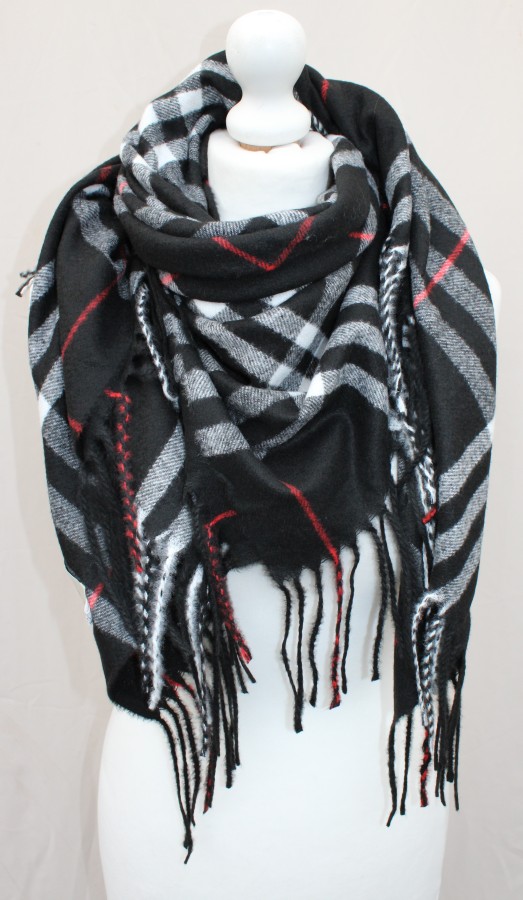 Šilta juoda juostuota skara moterims s899