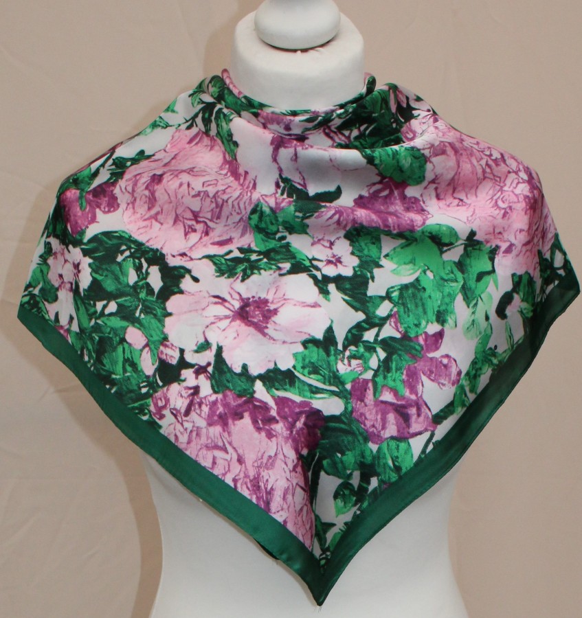 Skarelė su magnetiniu užsegimu žalia s804