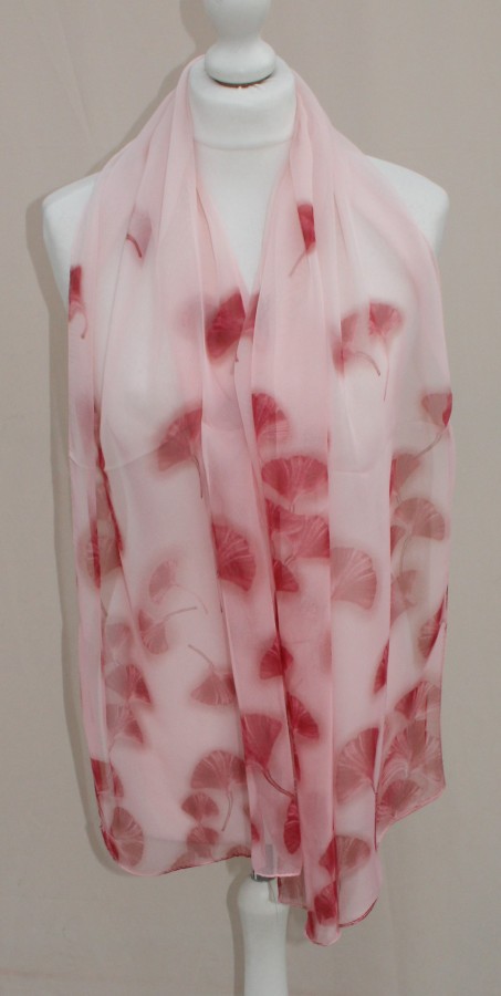 Plonas raudonas šalikas s821