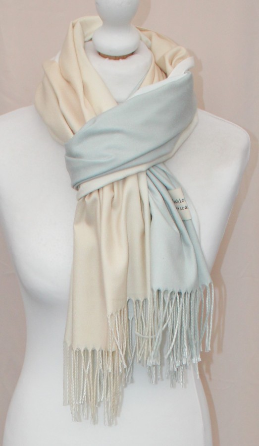 Pereinančios spalvos žalsvai gelsvas dvipusis šalikas s846