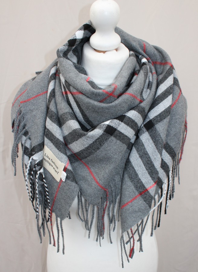 Šilta pilka juostuota skara moterims s895